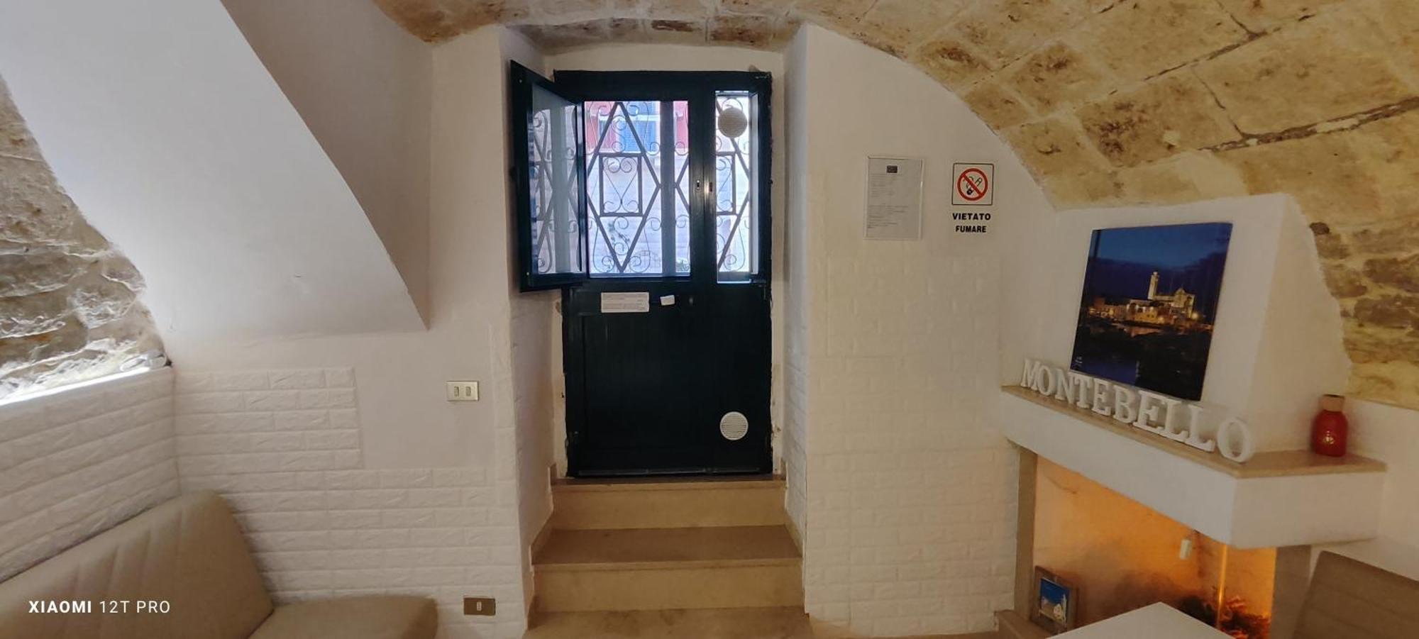 B&B Montebello Трани Экстерьер фото
