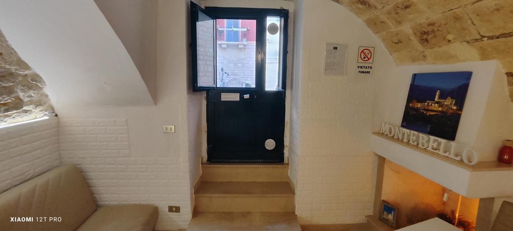 B&B Montebello Трани Экстерьер фото