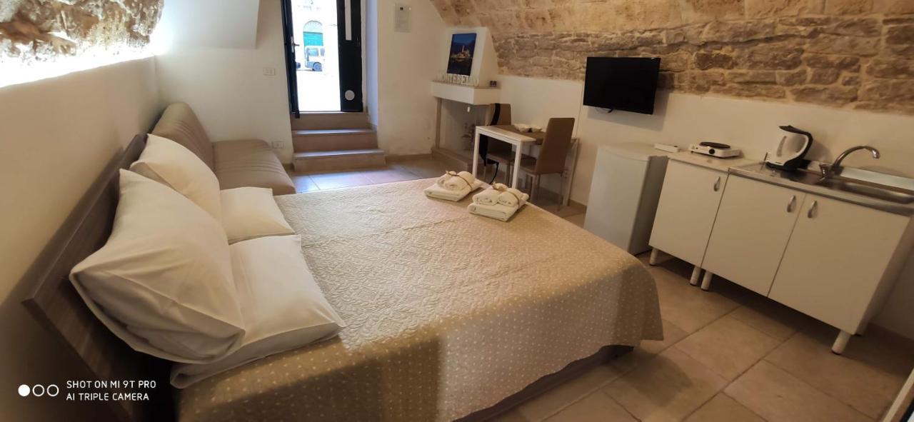 B&B Montebello Трани Экстерьер фото